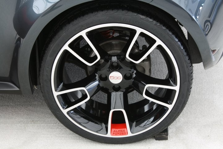 4fiat500usa-500_gt_by_mopar_wheels.jpg